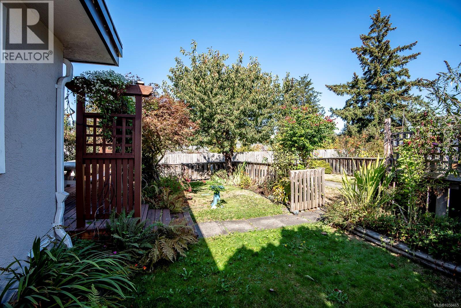 #13 3060 Harriet Rd - Image 35