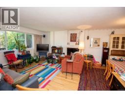 Primary Bedroom - 13 3060 Harriet Rd, Saanich, BC V9A1T5 Photo 7