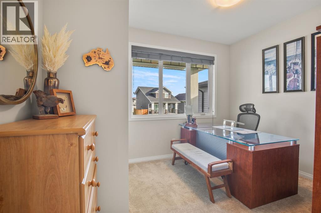 Listing photo – 234 LIVINGSTON Close, Red Deer
