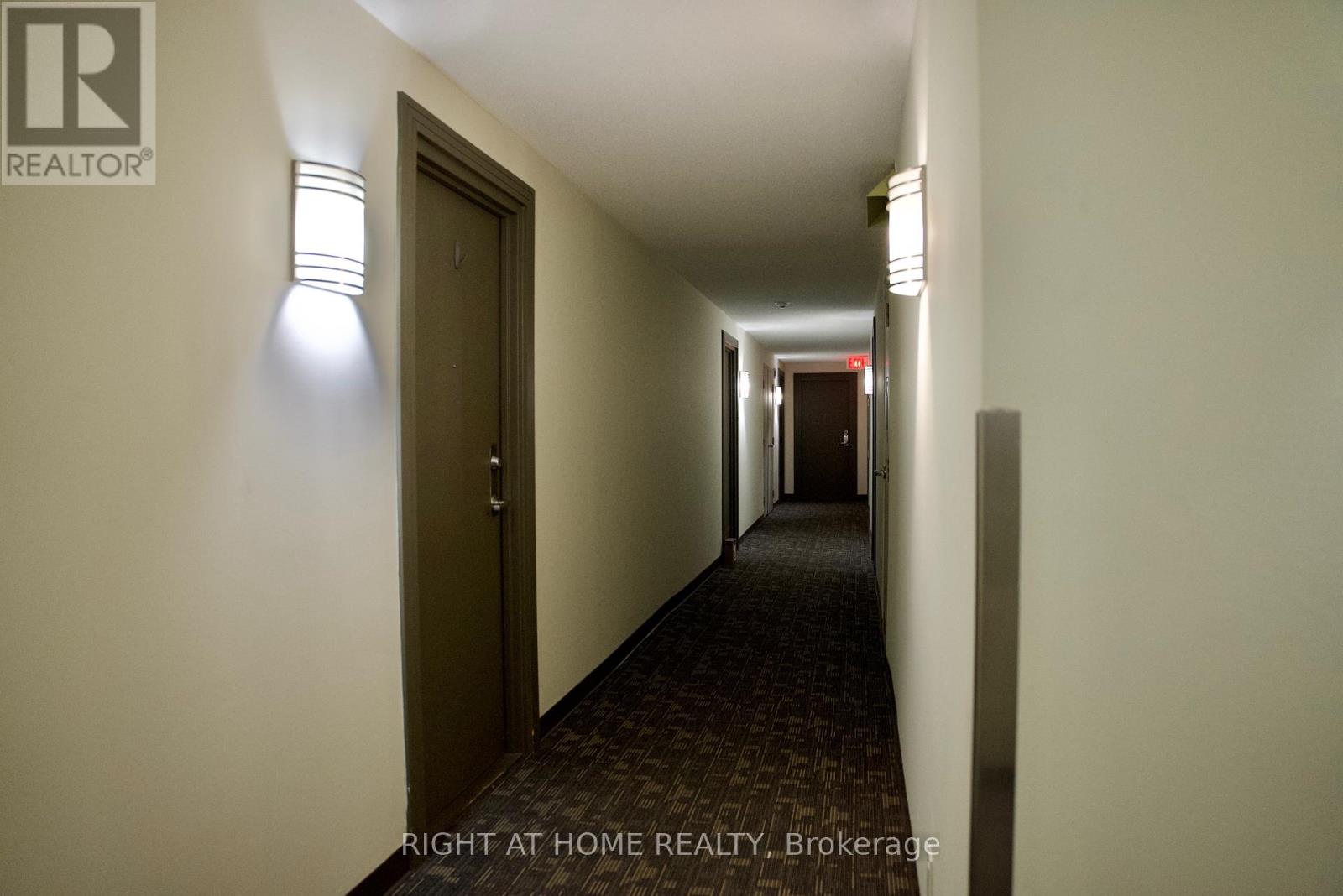 #205 35 HOLLAND AVENUE - 5