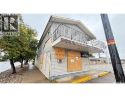905 4th Street, Estevan, SK S4A0W2 Photo 8