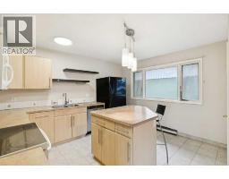 Bedroom - 3816 26 Avenue Sw, Calgary, AB T3E0N8 Photo 11