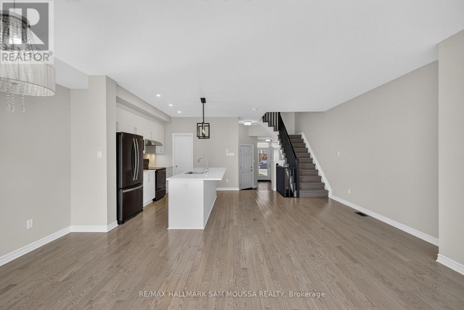 136 LAVATERA STREET - 12