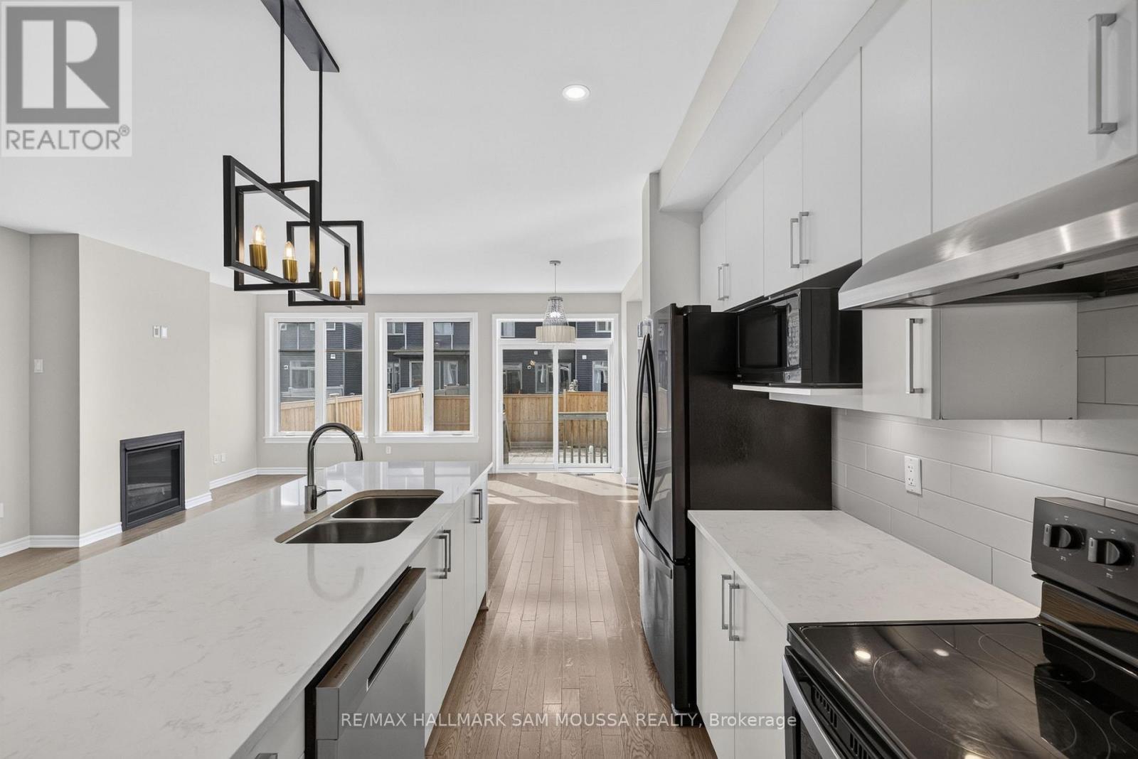 136 LAVATERA STREET - 17