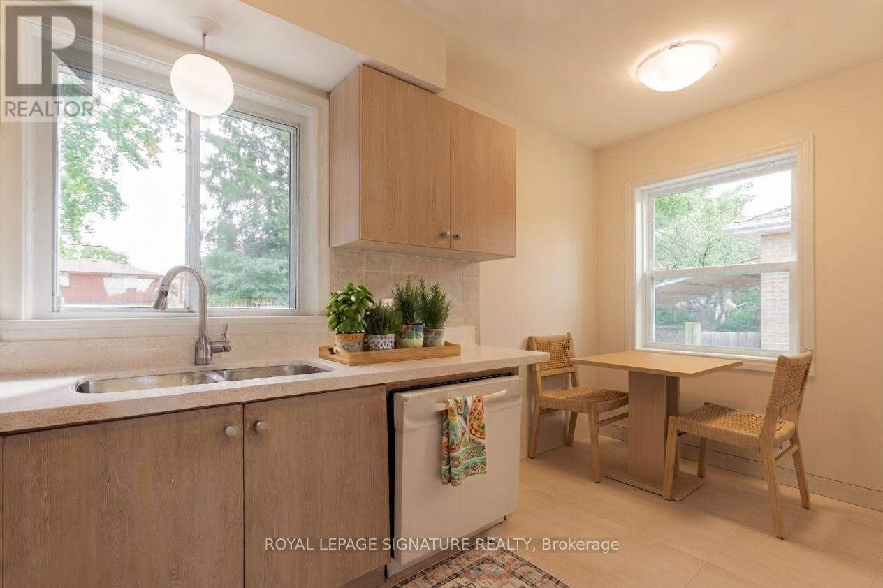 MAIN - 91 BISHOP AVENUE, Toronto (Newtonbrook East) — photo 12