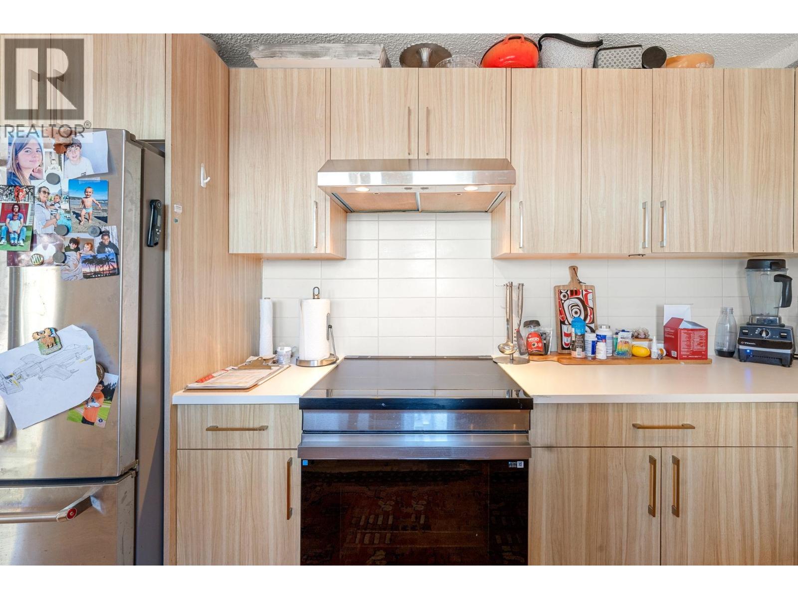 140-142 ST. PATRICKS AVENUE, North Vancouver