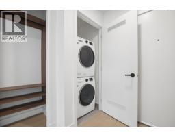 321 422 E 3rd Street, North Vancouver, BC V7L0K1 Photo 17