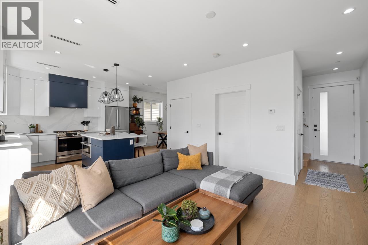 5867 BATTISON STREET, Vancouver