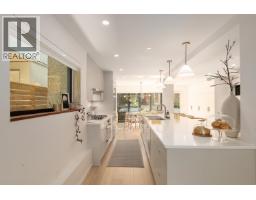 520 E 30th Avenue, Vancouver, BC V5V2V6 Photo 9