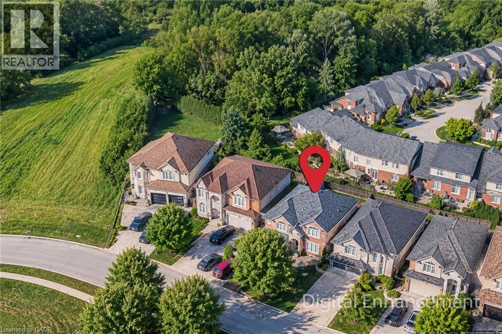 214 CLOVERLEAF Drive, Ancaster — photo 3
