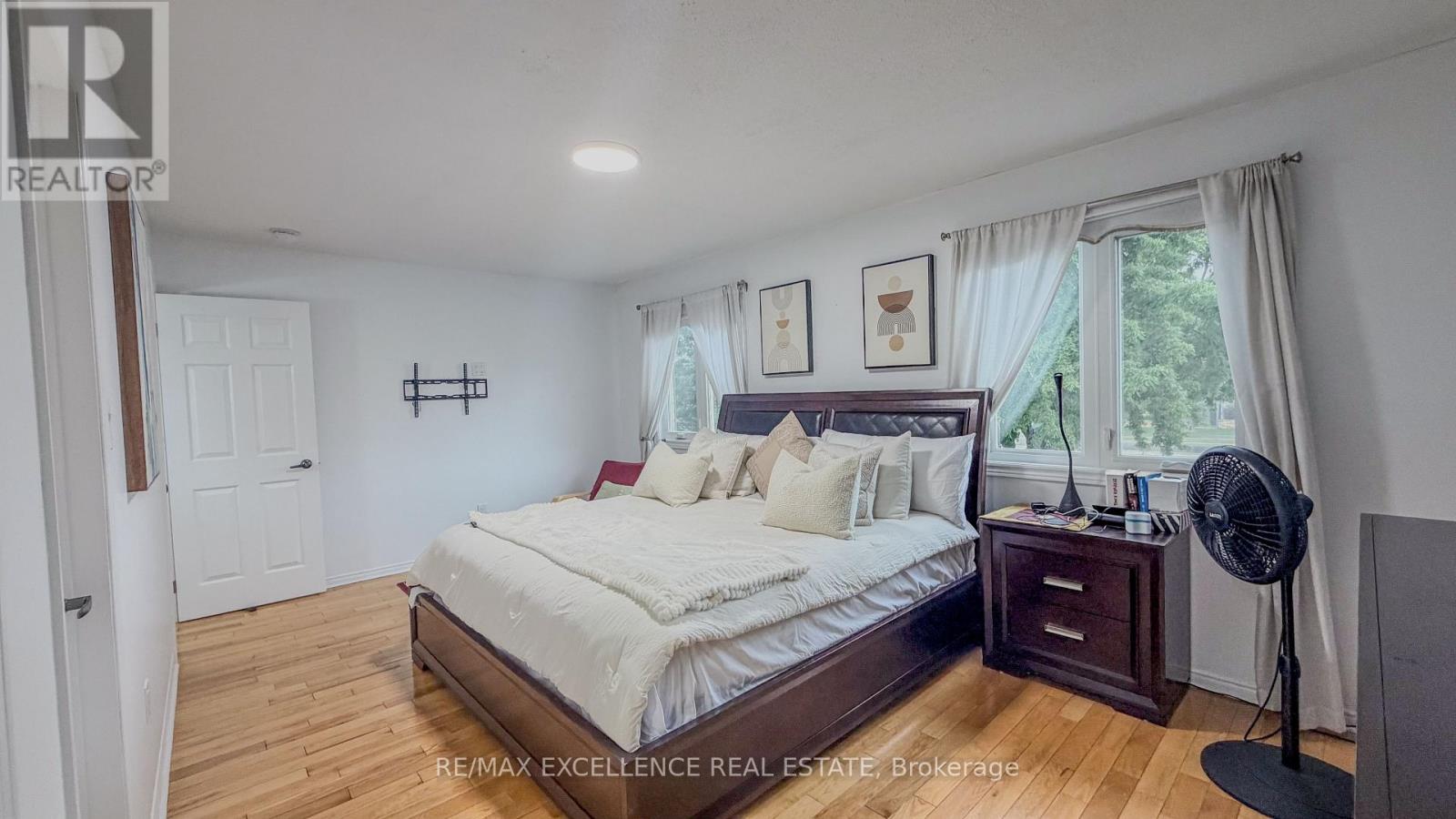 303 HICKORY CIRCLE - 19