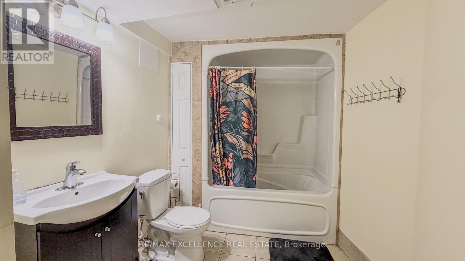 303 HICKORY CIRCLE - 30