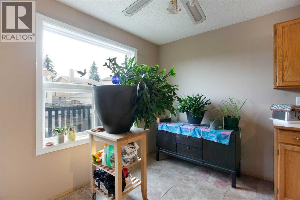 127 Shawinigan Drive SW - photo 17