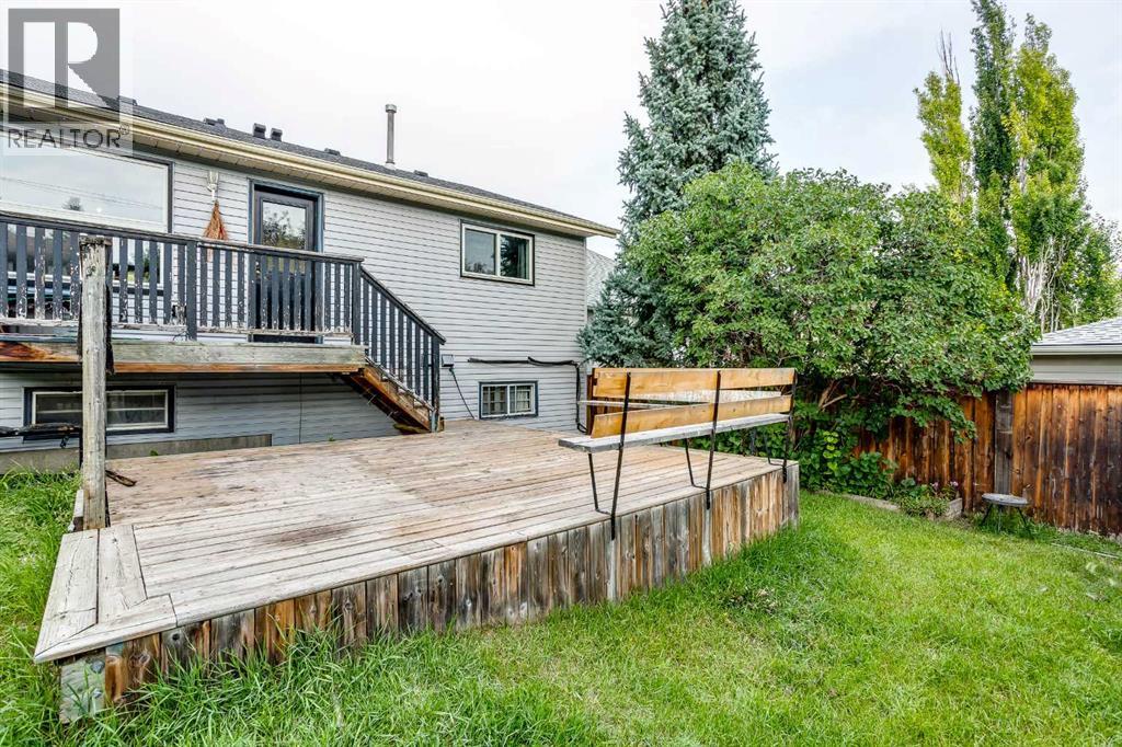 127 Shawinigan Drive SW - photo 9