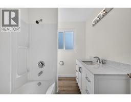 2257/2259 Valleyview Drive, Kamloops, BC V2C4C8 Photo 11