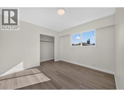 Kitchen - 2257/2259 Valleyview Drive, Kamloops, BC V2C4C8 Photo 9