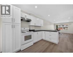 Primary Bedroom - 2257/2259 Valleyview Drive, Kamloops, BC V2C4C8 Photo 7