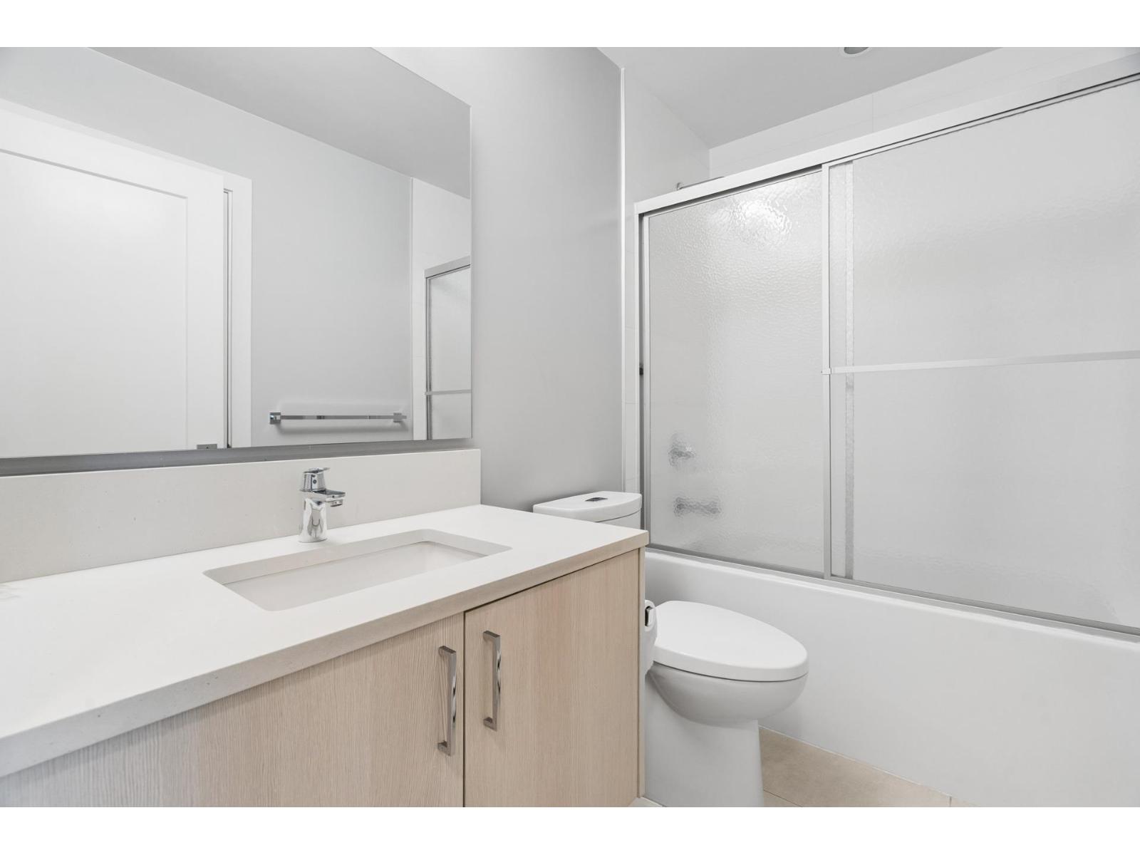 40 9718 161A STREET, Surrey