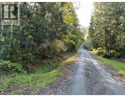 5586 Tanner Ave, Powell River, BC L0L0L0 Photo 14