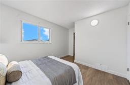 860 Templeton Avenue, Winnipeg, MB R2V3S6 Photo 10