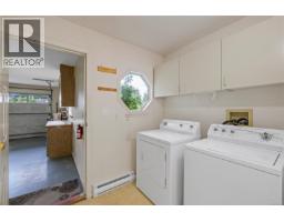 464 Quatsino Rd, Qualicum Beach, BC V9K1B5 Photo 25