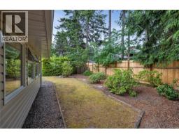 464 Quatsino Rd, Qualicum Beach, BC V9K1B5 Photo 31