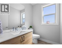 464 Edinburgh Boulevard, Kamloops, BC V1S0E6 Photo 33
