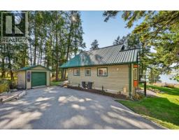 Kitchen - 8427 Grainger Road, Canal Flats, BC V0B1B0 Photo 11