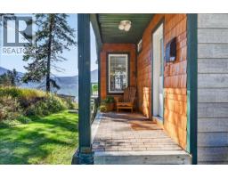 8427 Grainger Road, Canal Flats, BC V0B1B0 Photo 13