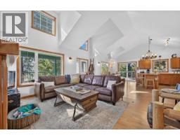8427 Grainger Road, Canal Flats, BC V0B1B0 Photo 19