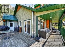 8427 Grainger Road, Canal Flats, BC V0B1B0 Photo 34