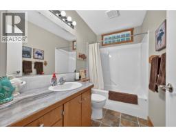 8427 Grainger Road, Canal Flats, BC V0B1B0 Photo 40
