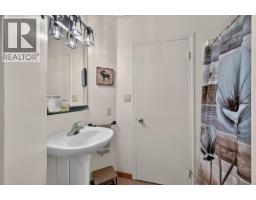 8427 Grainger Road, Canal Flats, BC V0B1B0 Photo 54