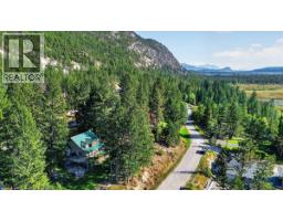 8427 Grainger Road, Canal Flats, BC V0B1B0 Photo 68
