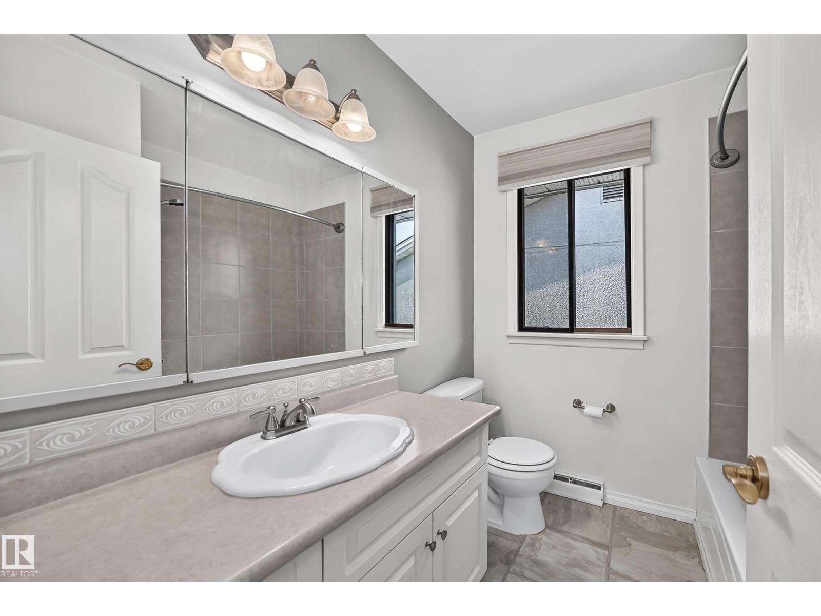 8816 131A AV NW - 30