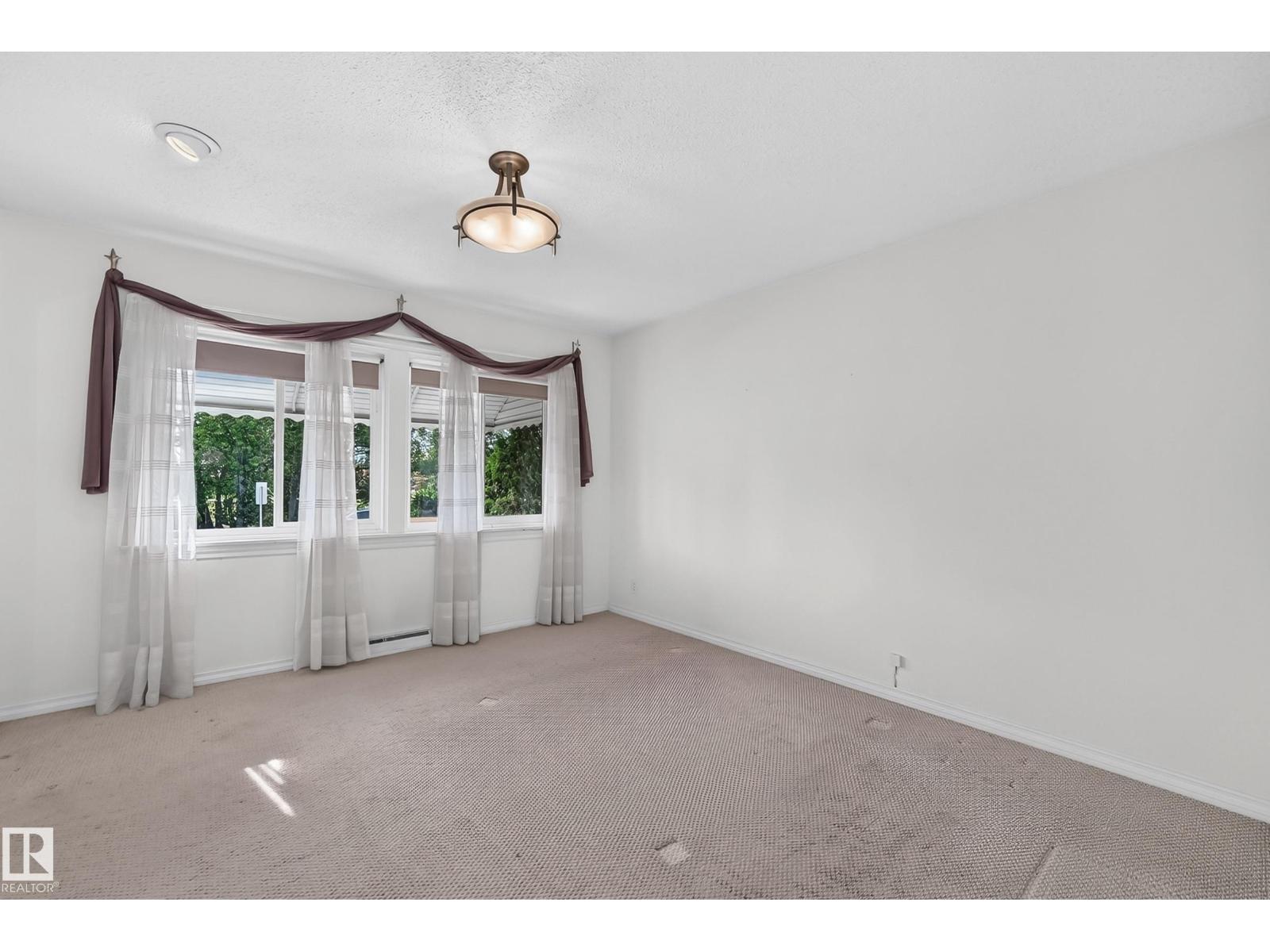 8816 131A AV NW - 23