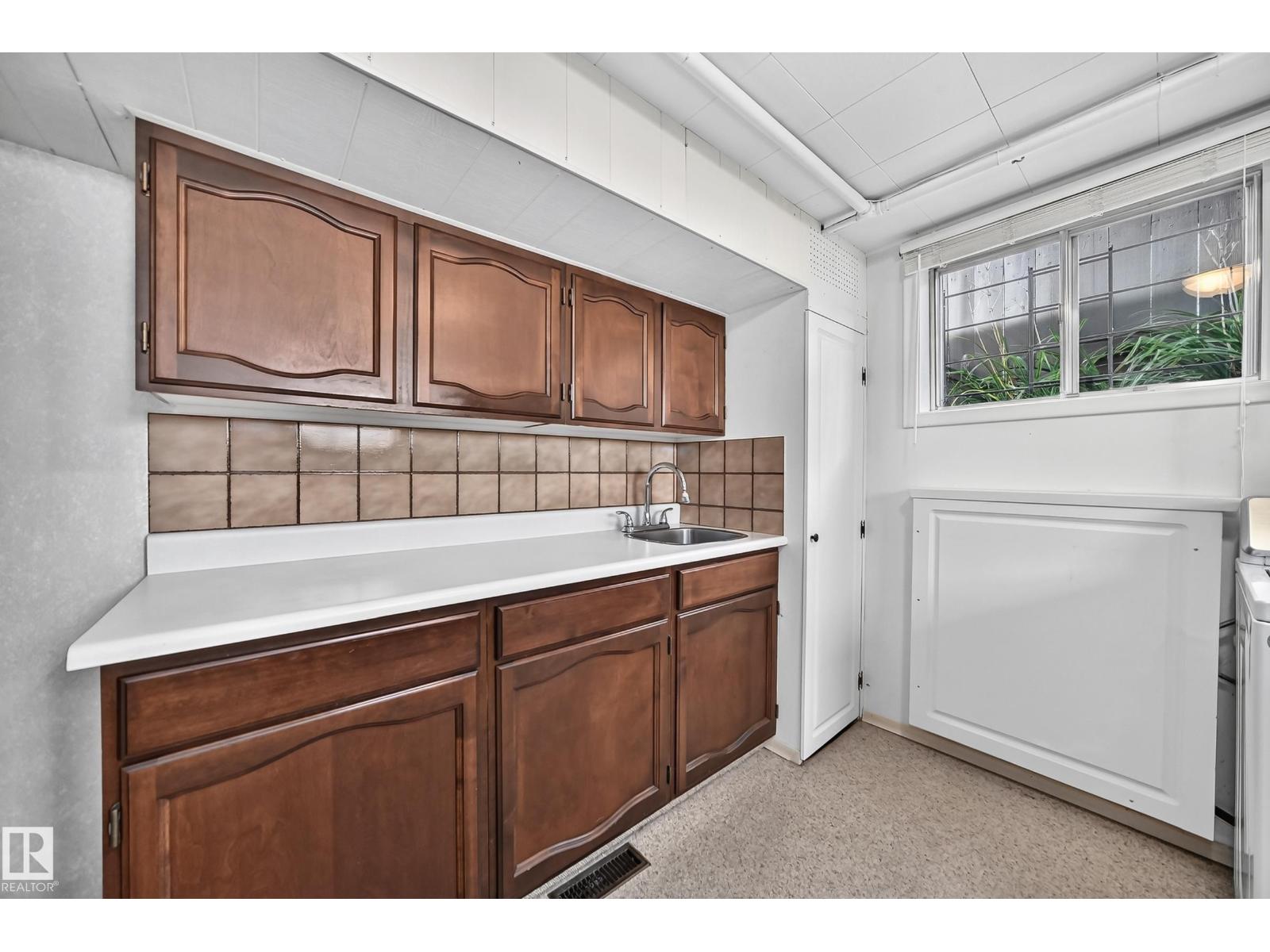 8816 131A AV NW - 44