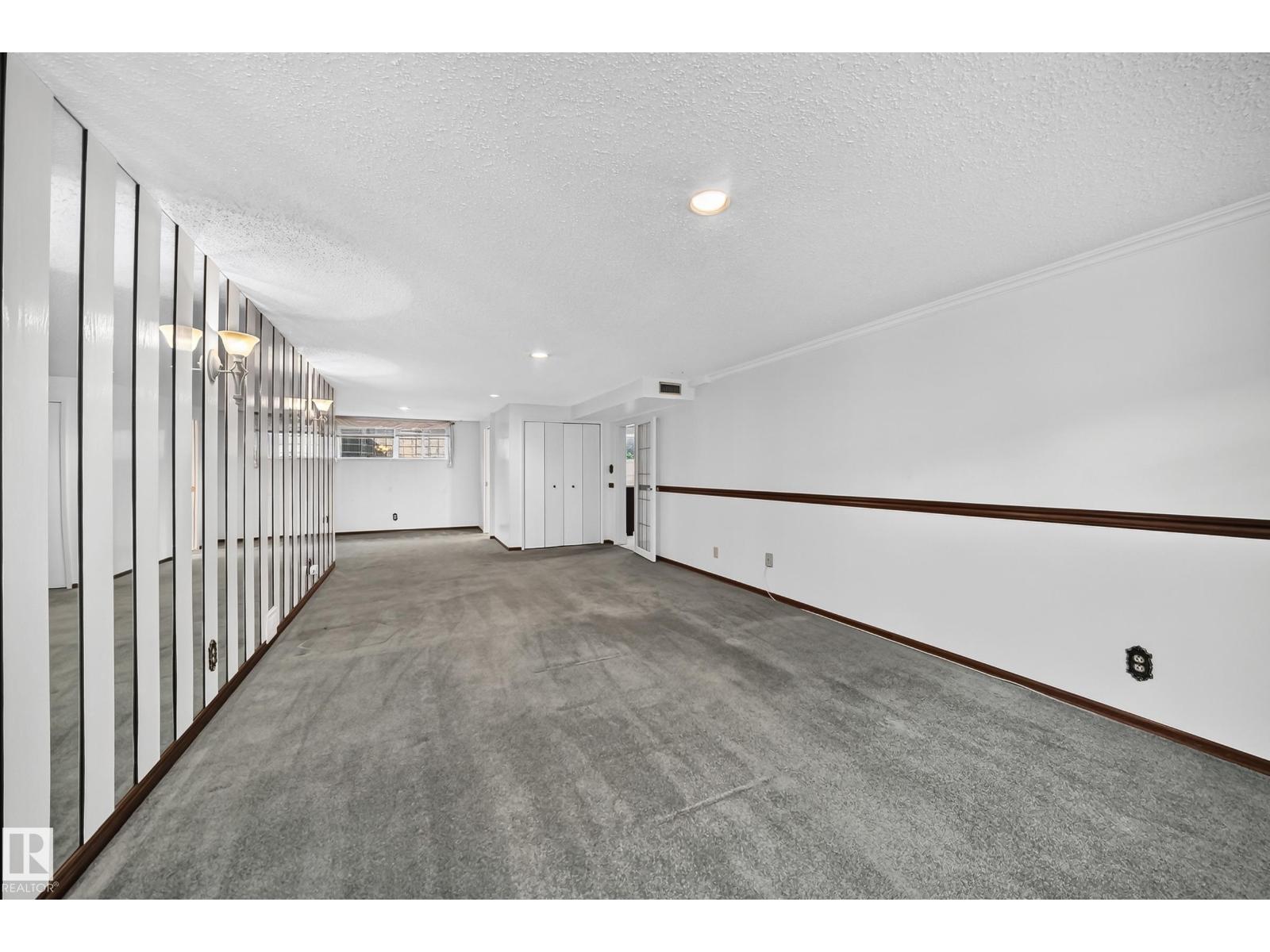 8816 131A AV NW - Image 36