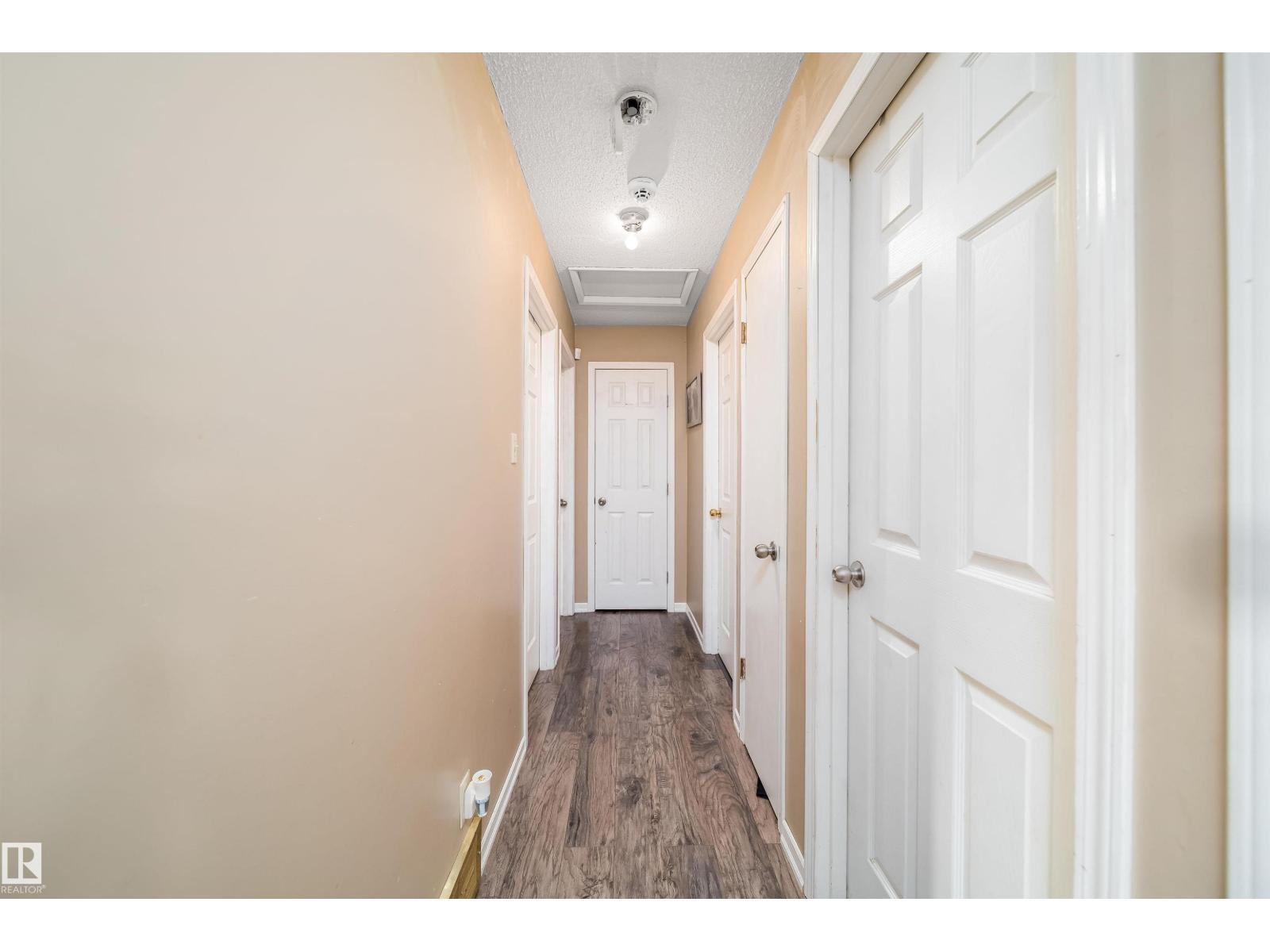 4104 44 ST - 15
