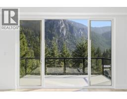 2 2098 Crumpit Woods Drive, Squamish, BC V8B0T6 Photo 12