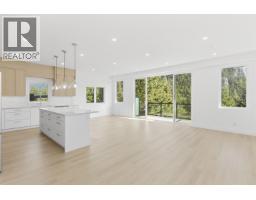 2 2098 Crumpit Woods Drive, Squamish, BC V8B0T6 Photo 7