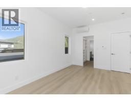2 2098 Crumpit Woods Drive, Squamish, BC V8B0T6 Photo 16