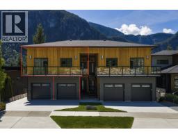 2 2098 Crumpit Woods Drive, Squamish, BC V8B0T6 Photo 34