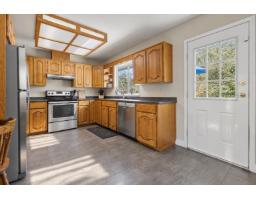 14287 73a Avenue, Surrey, BC V3W2R9 Photo 9