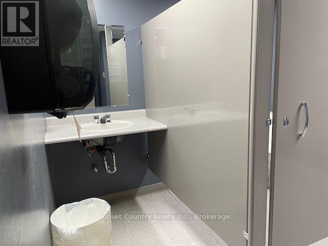 34 WHYTE AVENUE, Dryden (Downtown) — photo 14
