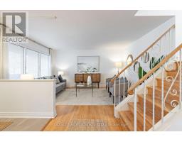 33 Roanoke Road, Toronto, ON M3A1G1 Photo 10