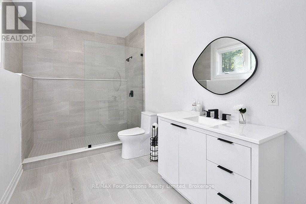 91 SUMMER VIEW AVENUE - Image 32