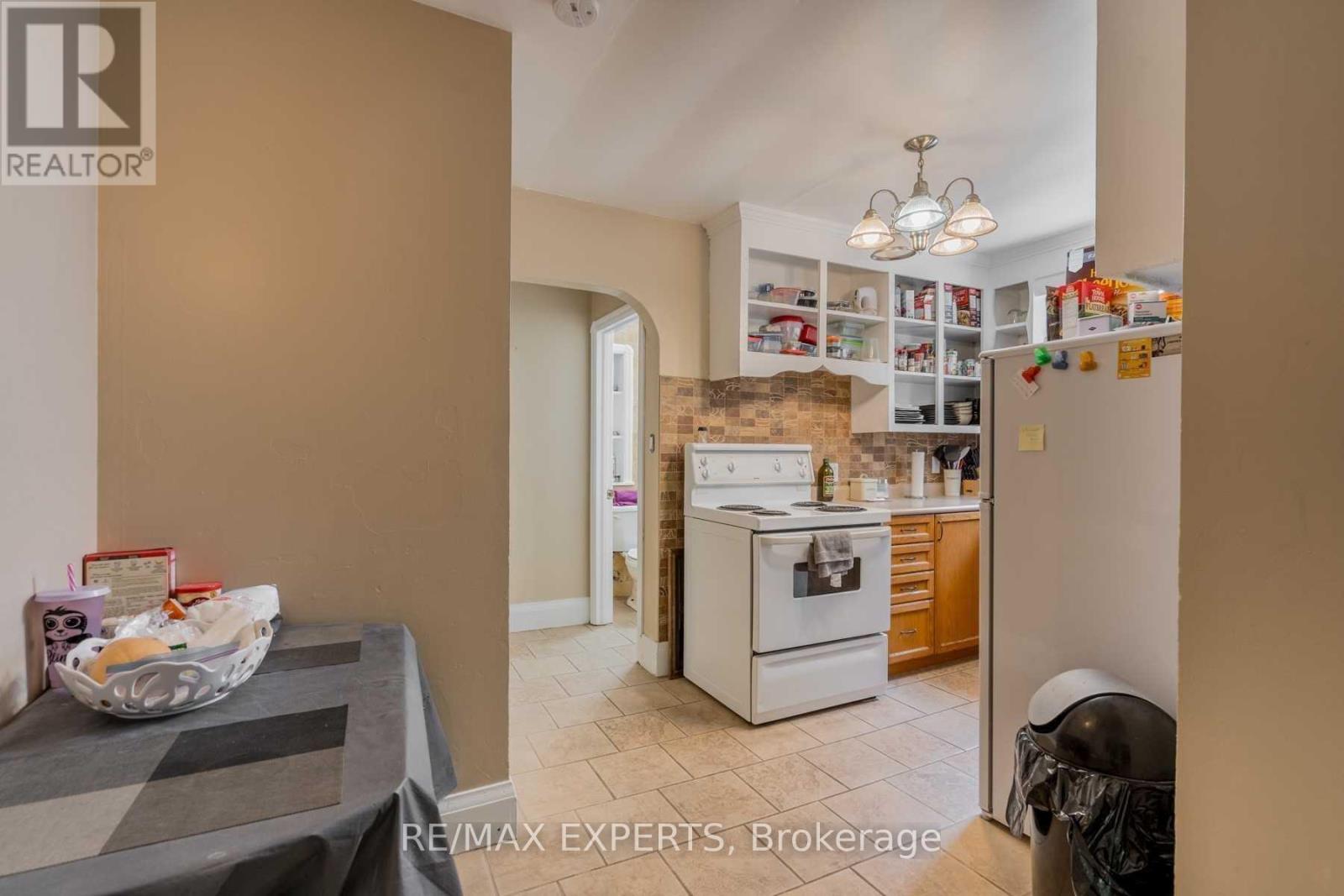 393 KING STREET E, Oshawa (Central) — photo 8