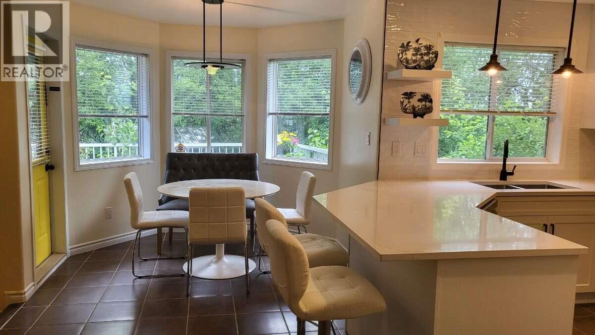 Photo 8 of 36 — 6896 ST FRANCES PLACE · Prince George, BC