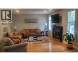 Photo 10 of 33, 6896 ST FRANCES PLACE · Prince George, BC